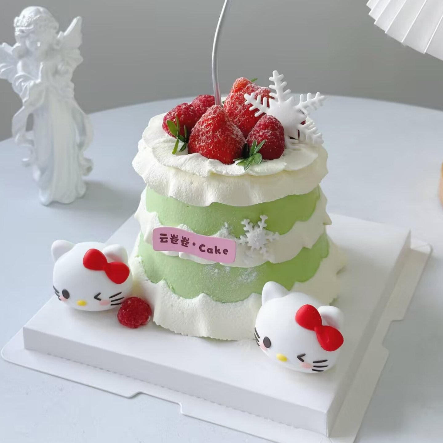 2026新年跨年圣诞节KT猫蛋糕装饰hellokitty奶油草莓小蛋糕装扮,节庆用品/礼品,节日装扮用品,淘宝优惠券,粉丝福利购,淘宝优惠卷