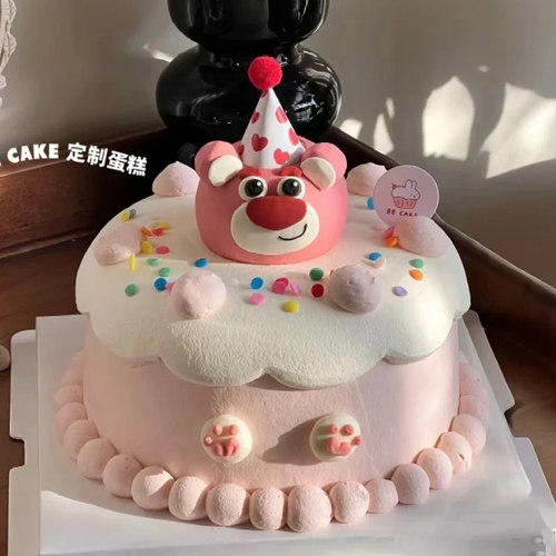 网红草莓熊蛋糕装饰摆件软胶维尼熊KT猫儿童生日甜品烘焙装扮