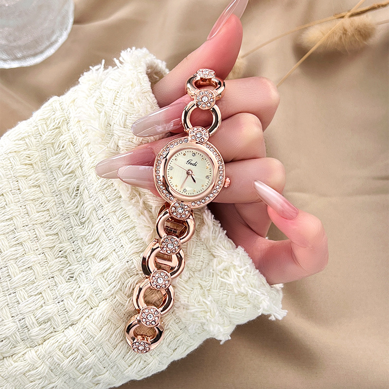 歌迪轻奢小众感手链表精致小巧百搭小香风防水石英手表