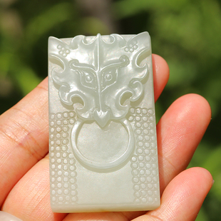 正宗新疆和田玉籽料洒金皮青白玉兽面玉牌真皮满皮吉祥如意件牌子