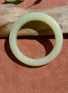 油润53mm正宗玉石若羌老料挂件