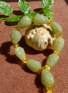 新疆和田玉山料老坑若羌黄玉手链