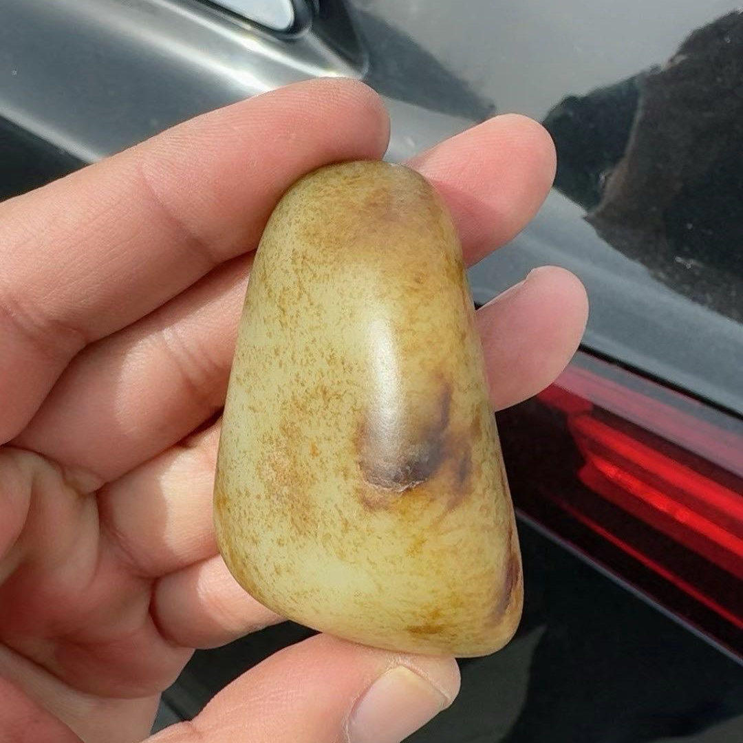 正宗新疆和田玉籽料秋梨皮高脂粉青白玉原石玩料过灯肉做料手把件