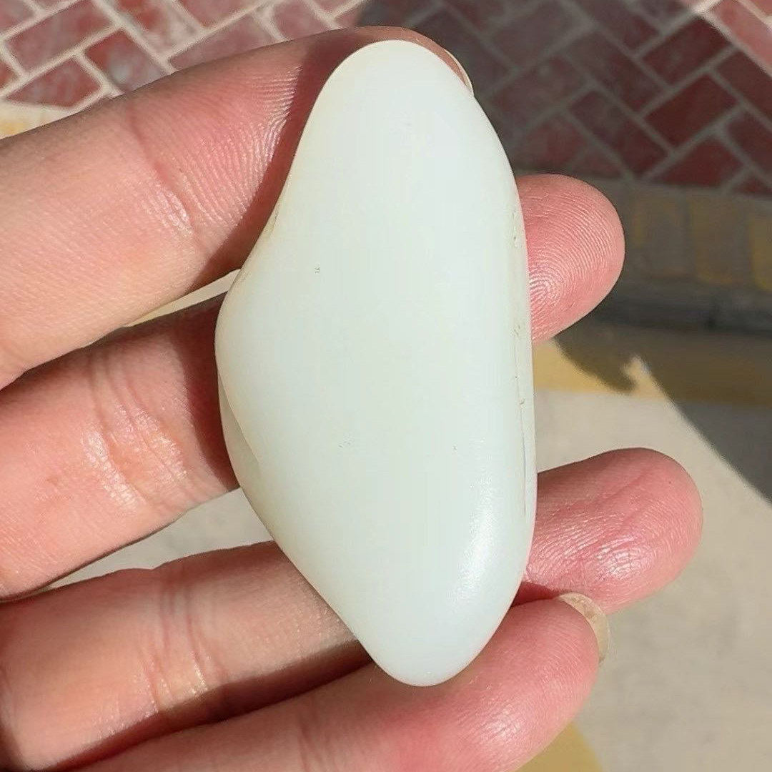 正宗新疆和田玉籽料高脂粉羊脂白玉原石玩料挂件吊坠精品收藏级