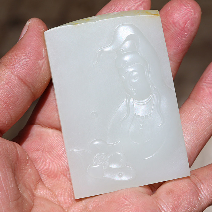 正宗和田玉籽料原皮洒金皮油润白玉子冈牌苏工精美挂件观音优质玉