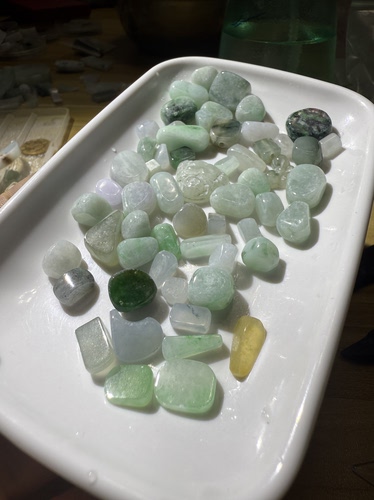 C228随行57个天然缅甸翡翠边角料保真保A假一罚三详情有尺寸