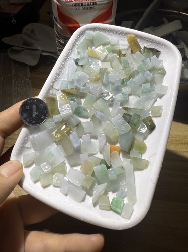 C194糯冰冰种小冰冰168颗天然缅甸翡翠边角料保真保A假一罚三