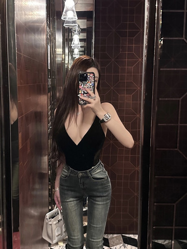 GGQSDZ性感连体吊带上衣女2025冬季基础款百搭显胸修身丝绒打底衫