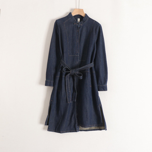 【言】个性不对称文艺风单排扣宽松收腰修身长袖牛仔连衣裙26春装