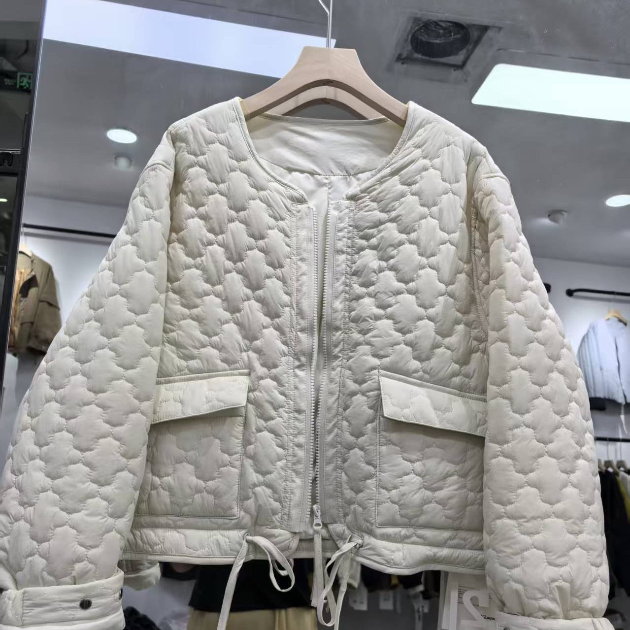 圆领外套夹棉棉衣下摆抽绳