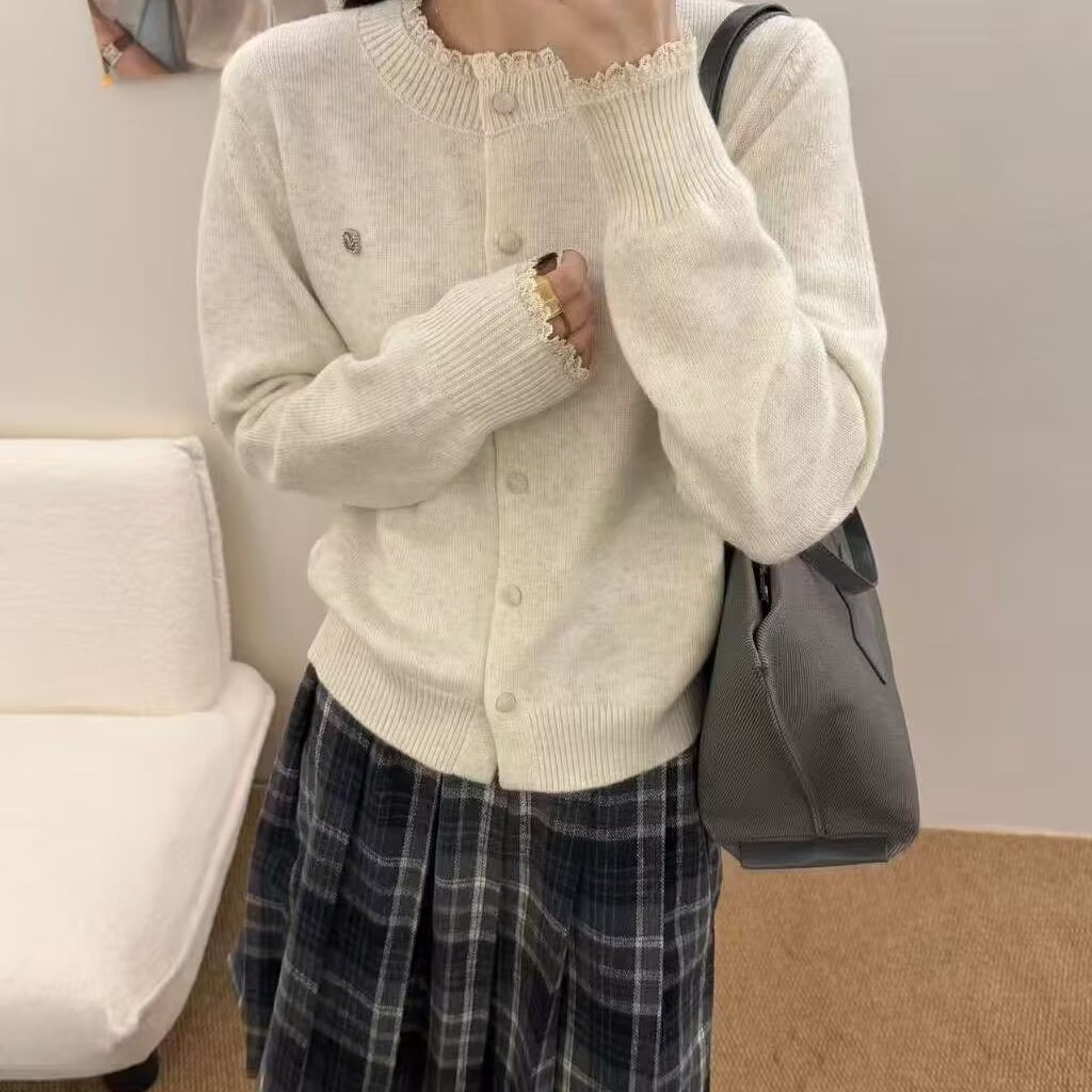 蕾丝拼接单排扣针织开衫秋冬新宽松显瘦百搭休闲打底毛衣特0.46