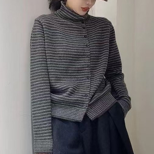 条纹高领单排扣针织衫女冬季新宽松显瘦百搭休闲打底毛衣特0.41