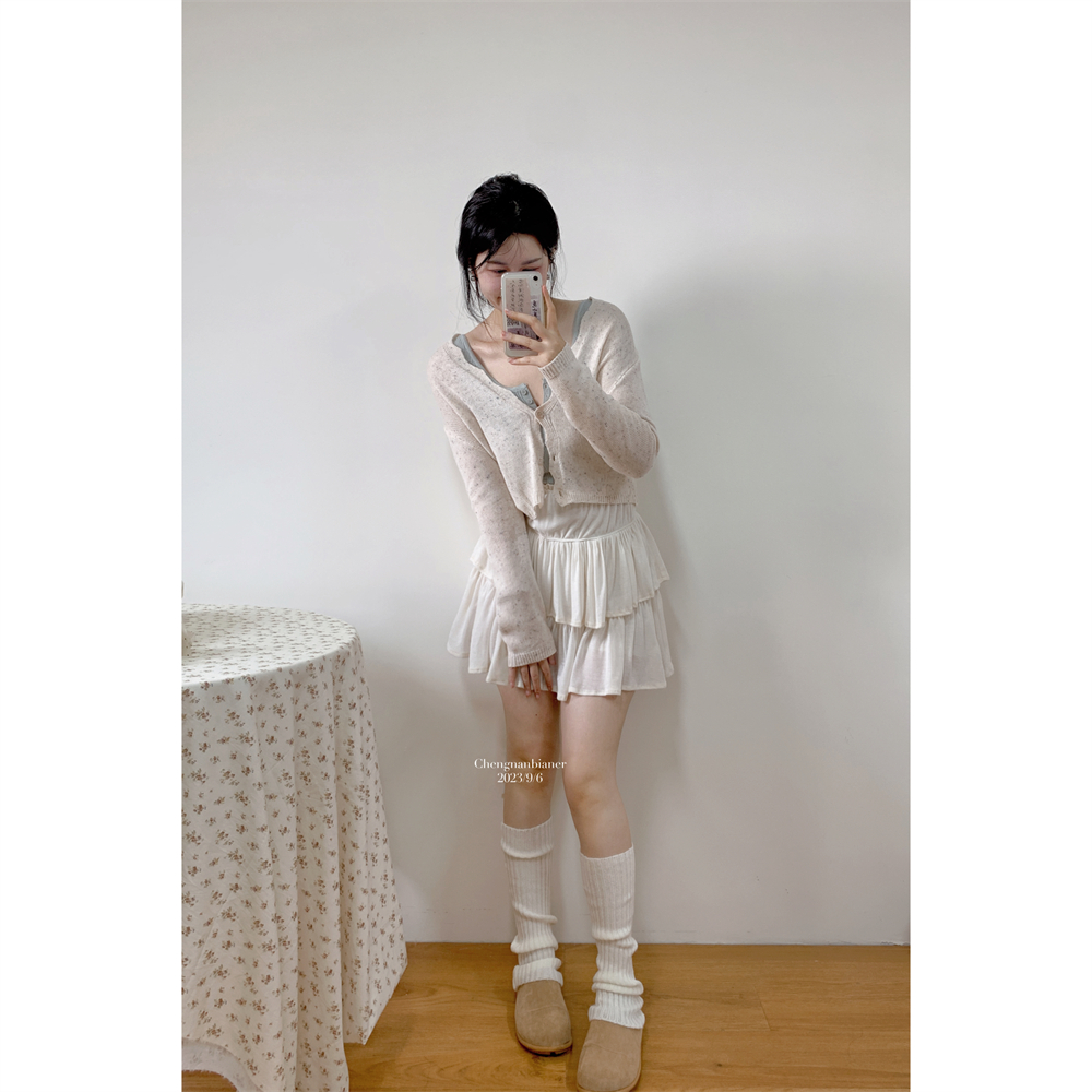 城南边儿羊毛彩点纱花边领开衫