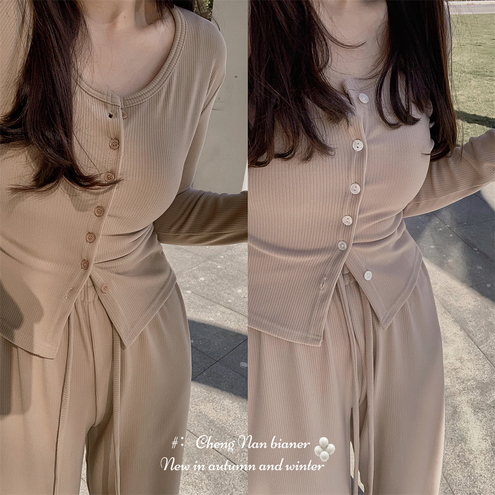 城南边儿磨毛弹力棉开衫+吊带