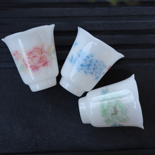 中国白陶瓷冰种超薄品茗杯