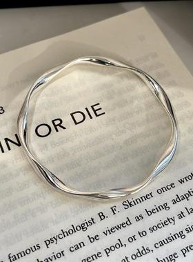 足银999小众手镯冷淡风时尚年轻款百搭莫比乌斯环手环送女友