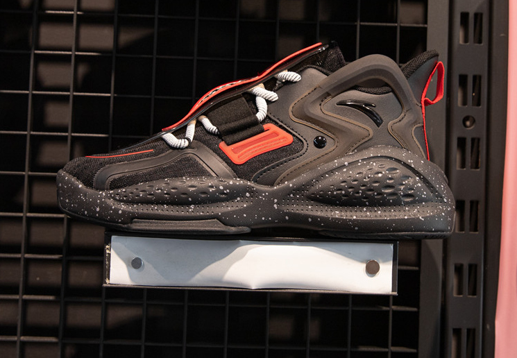 安踏透气霸道高帮休闲鞋