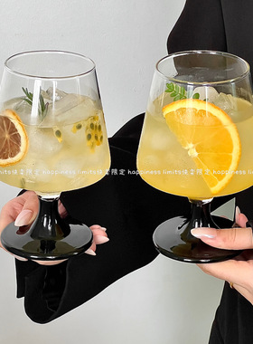 高级感黑色高脚玻璃杯家用苏打气泡水杯夏天果汁冷饮品杯鸡尾酒杯