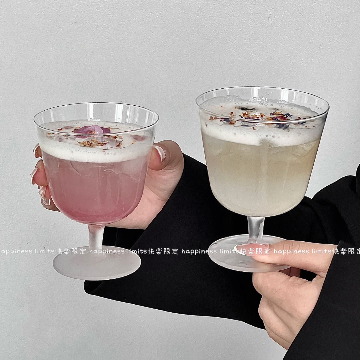 高级感磨砂白阔口矮脚玻璃杯饮品杯微醺酒杯轻薄特调鸡尾酒杯