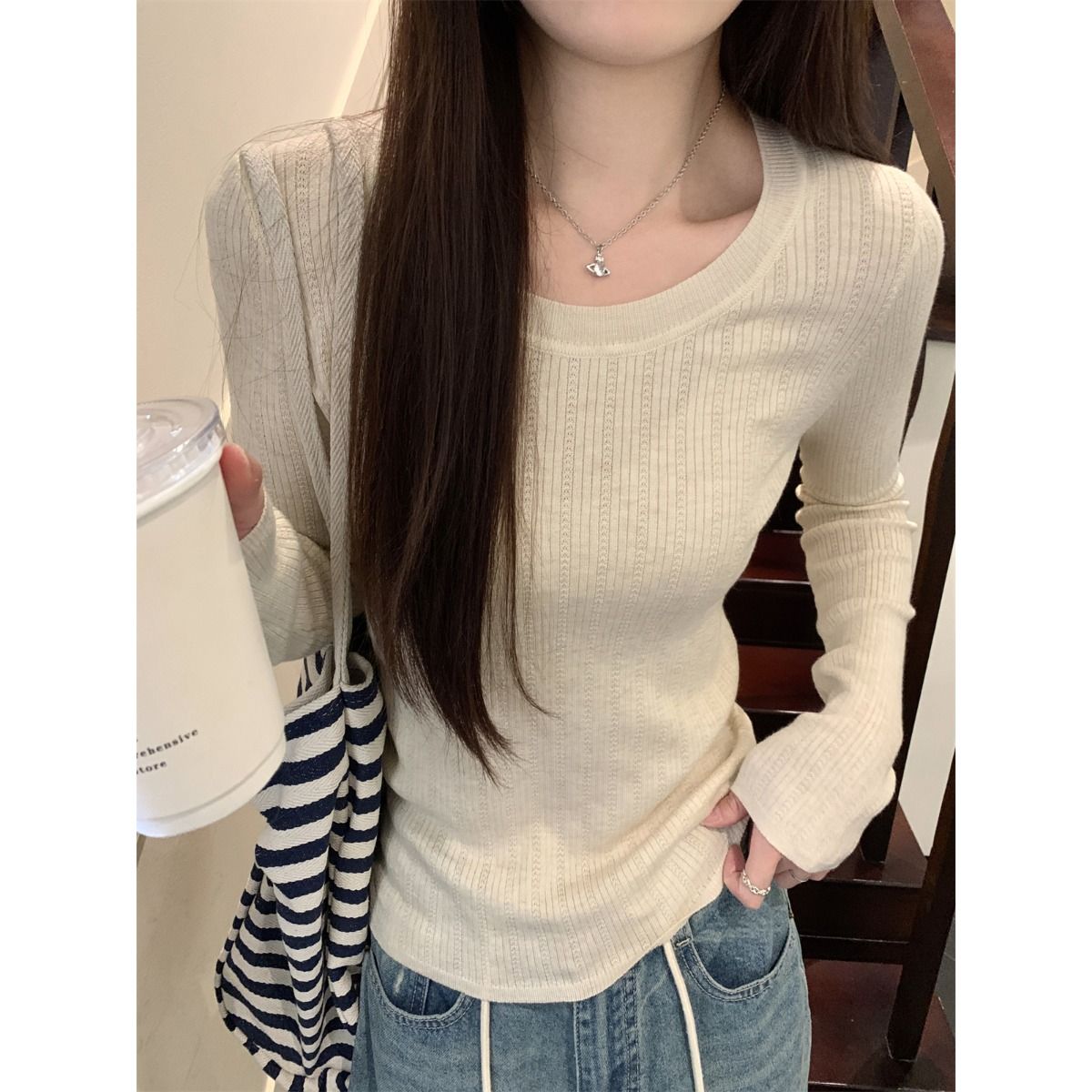 秋冬韩系穿搭气质u领打底衫女内搭花纹设计感软糯针织衫毛衣上衣