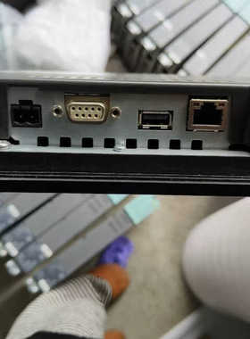 6AV6648-0CC11-3AX0++，，要的拍。议价