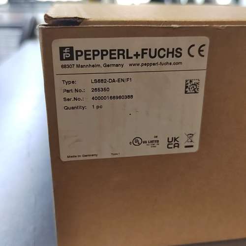 (议价）倍加福LS682-DA-ENF1激光传感器，，