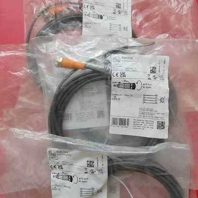 (议价）IFM易福门连接线缆EVC002！4个！