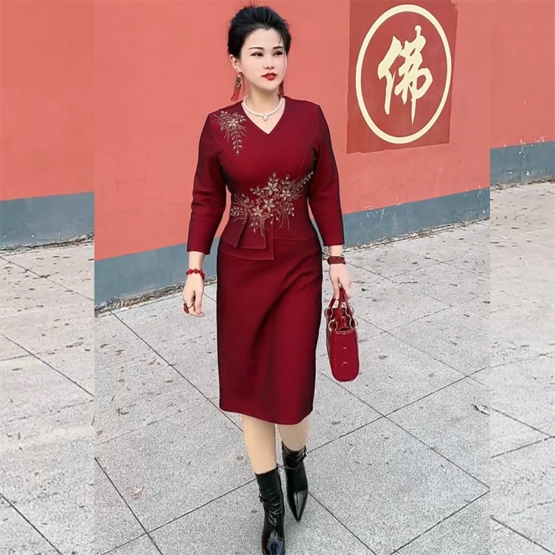 高端大气喜喜庆婆婆婚宴儿子结婚中年妈妈时尚礼服高贵喜服连衣裙