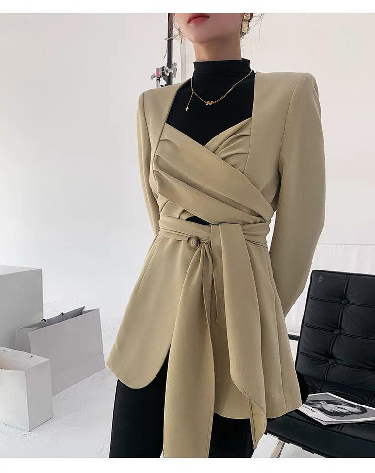 小众设计感系带收腰方领西装2026早春新品气质浅卡色薄款西服外套