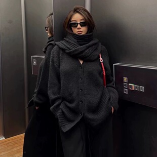 换季特价配围脖慵懒宽松长款毛衣秋冬女显瘦V领盖PP保暖针织开衫