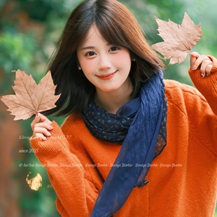 森系文艺复古藏蓝色碎花丝巾日系慵懒风旅游氛围感拍照褶皱围巾女