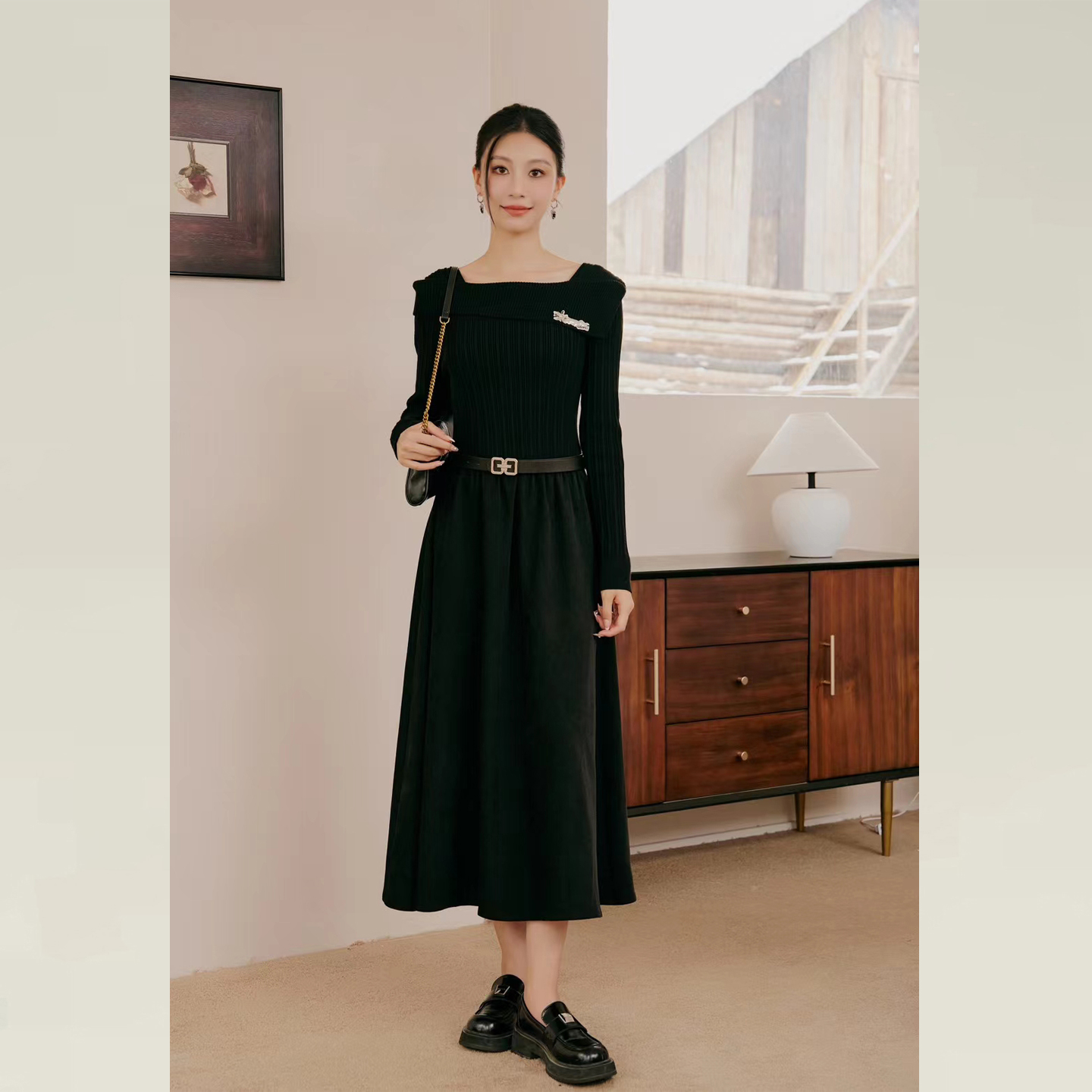 韩系穿搭一字肩黑色连衣裙女秋冬