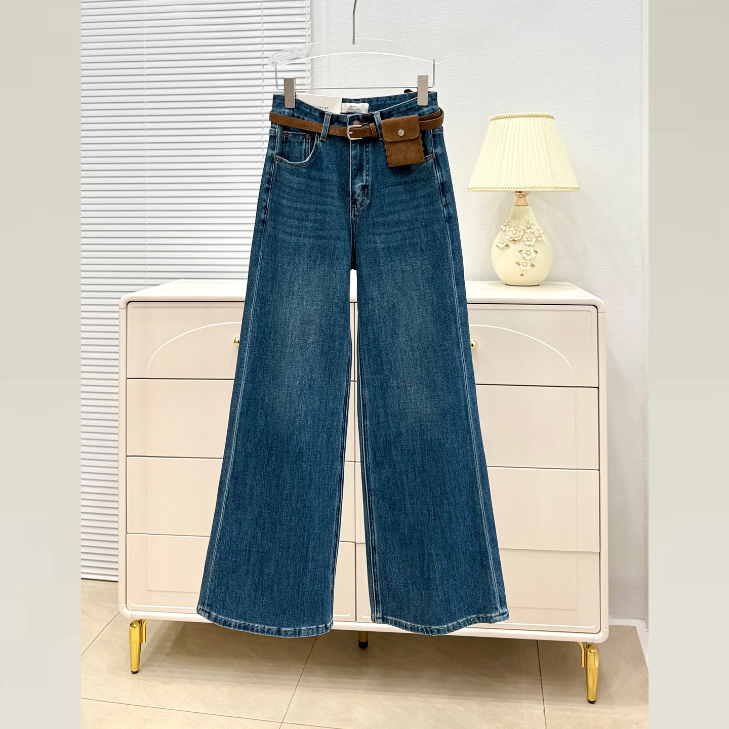 DIMO不贴腿微喇加绒牛仔裤女新款