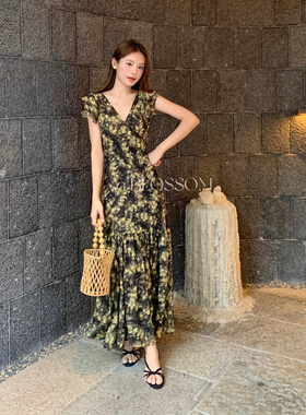 法式黄色碎花连衣裙女独特漂亮初夏穿搭超好看绝美高级感气质长裙