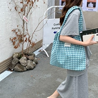 Покрытие зеленой сетки