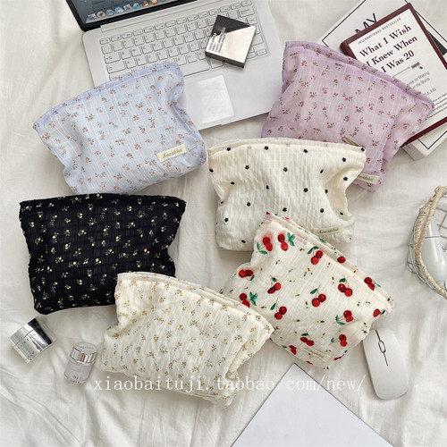 小白兔几  碎花夏季新款便携护肤品收纳袋旅行洗漱包帆布包手拿包