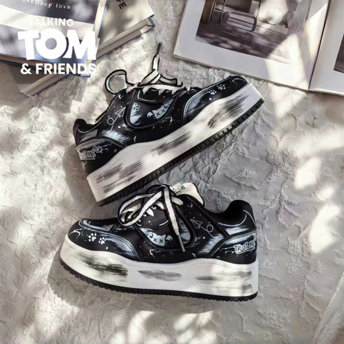 汤姆猫涂鸦板鞋情侣款网红面包鞋