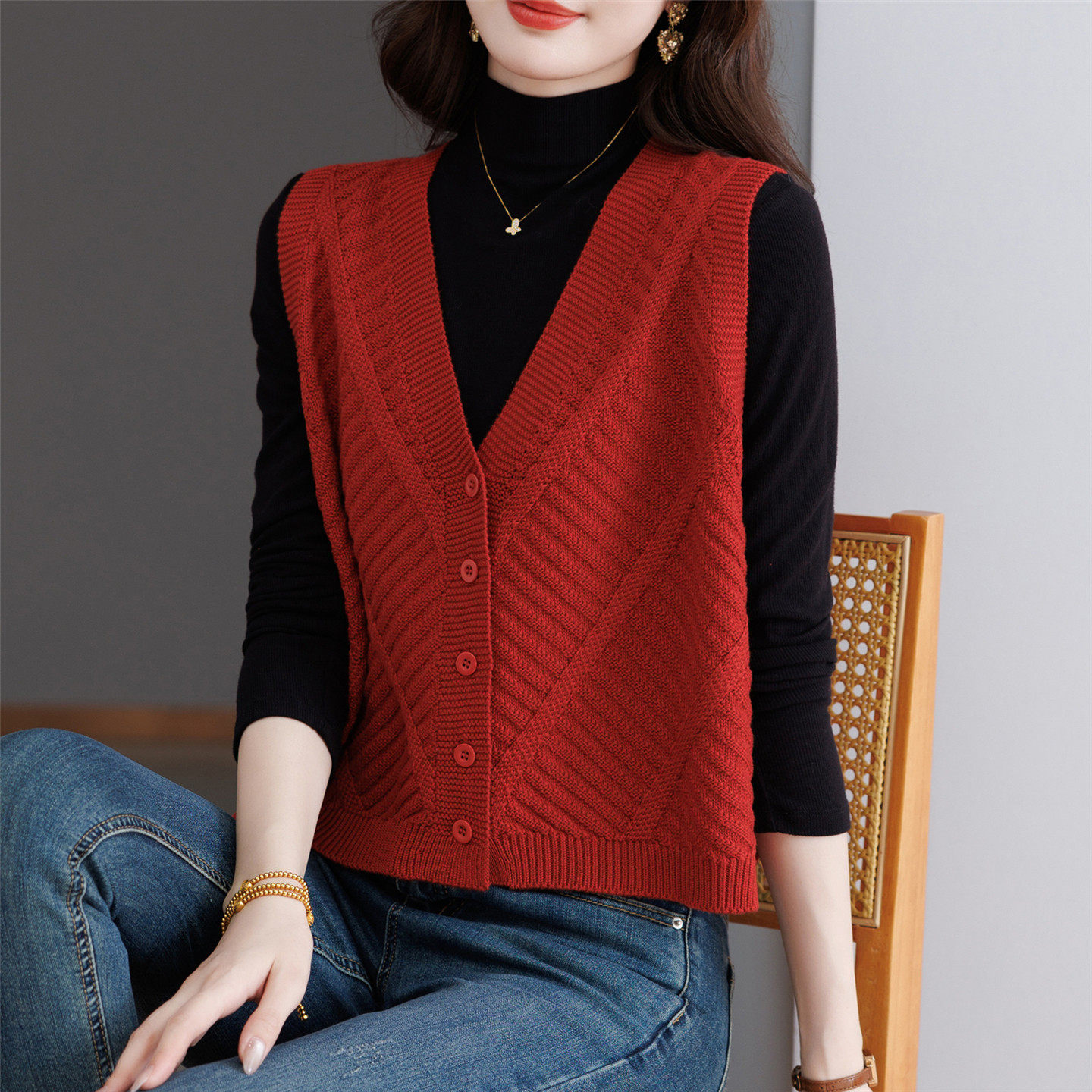 春秋短款红色针织衫马甲女V领开衫无袖背心外搭宽松高腰马夹外套