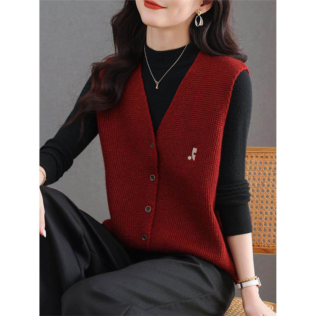 2025年秋季新款内搭毛衣V领开衫女针织马甲无袖宽松坎肩无袖背心