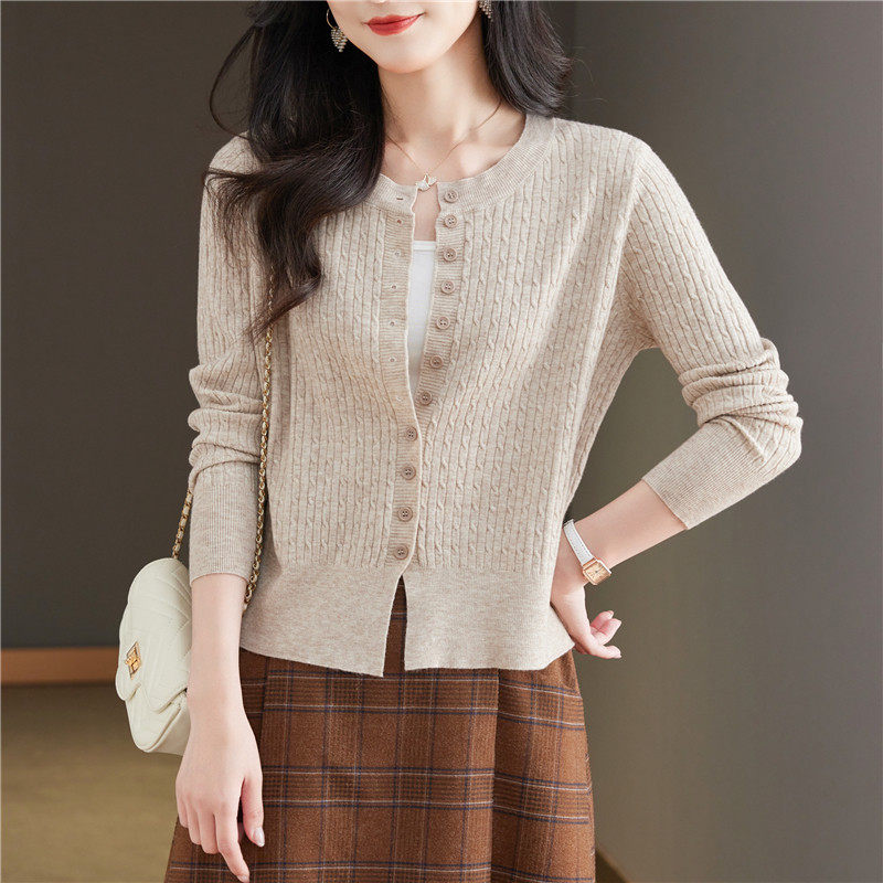 低圆领细麻花针织开衫2025早春秋新款休闲宽松配裙薄款毛衣短外套