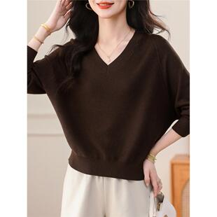 咖色v领蝙蝠长袖针织衫秋季2025新款上衣女装宽松高级感打底毛衣