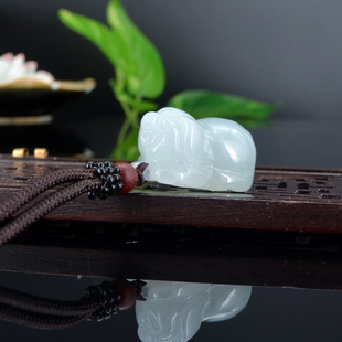 天然a货翡翠猪挂件A货缅甸玉猪吊坠男女立体生肖小猪玉佩项链2418