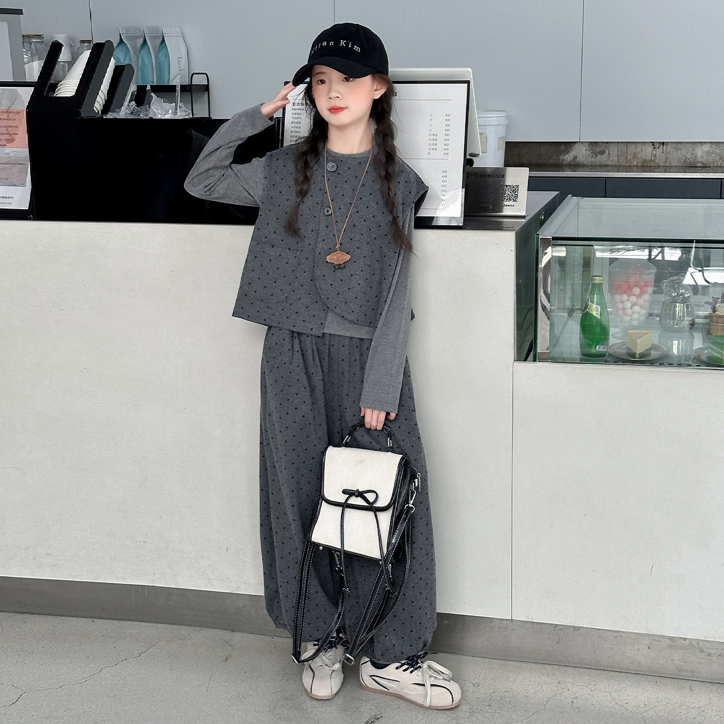 女童秋装套装2026新款韩系洋气中大童休闲打底马甲三件套运动服