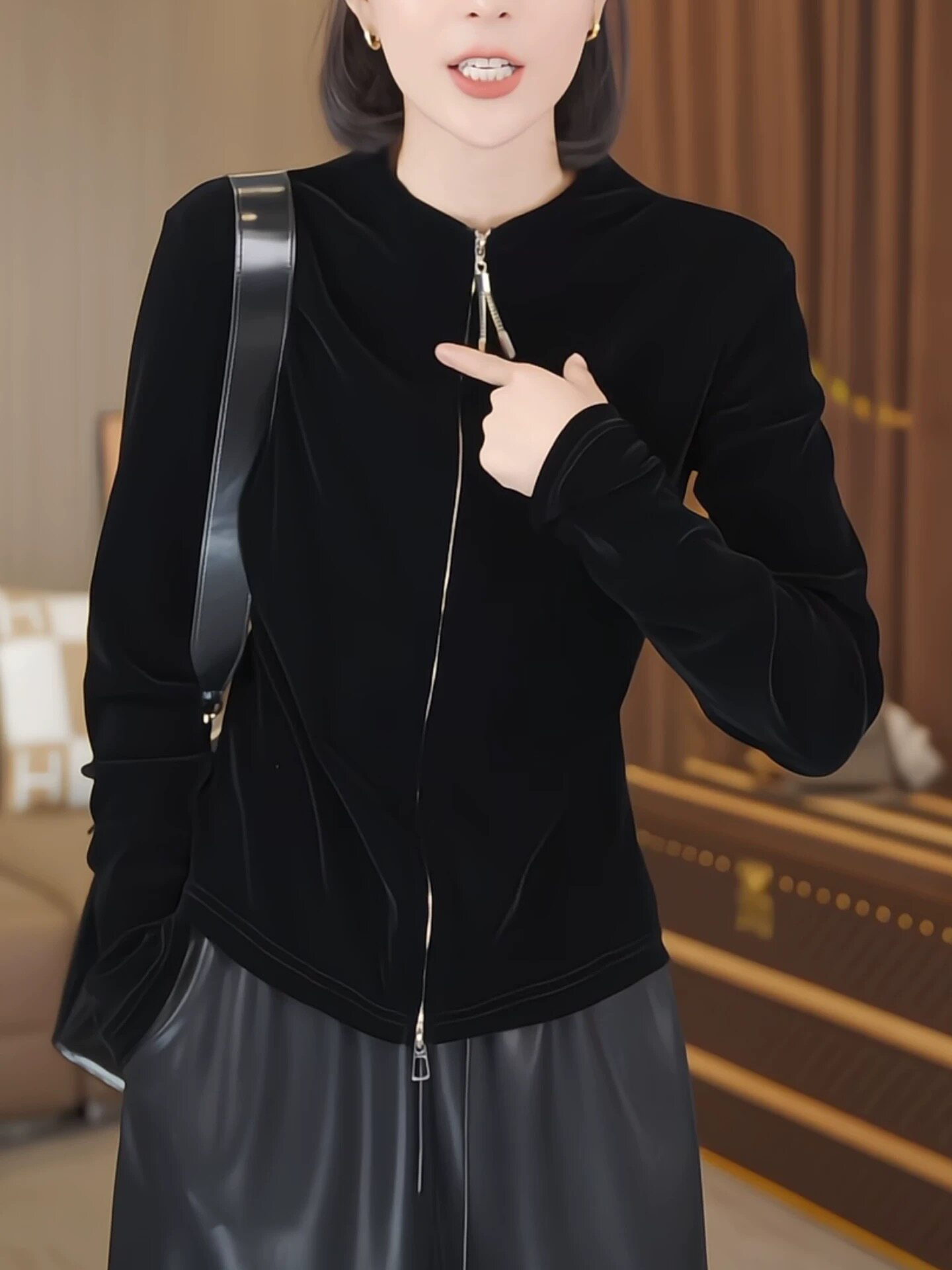 简约黑色拉链长袖外套女秋季新款休闲百搭气质轻奢金丝绒开衫上衣