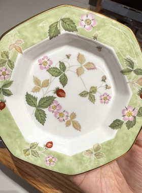 英国Wedgwood韦奇伍德绿色野草莓甜品盘方盘 原盒保真全新 13cm
