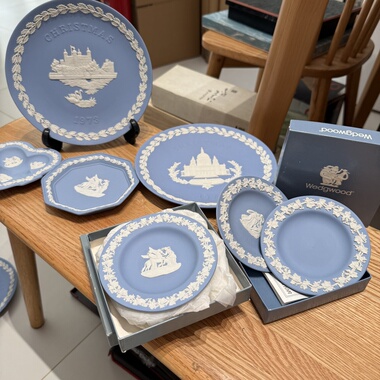 英国wedgwood韦奇伍德玉石浮雕盘人物纪念年份圣诞限定赏盘