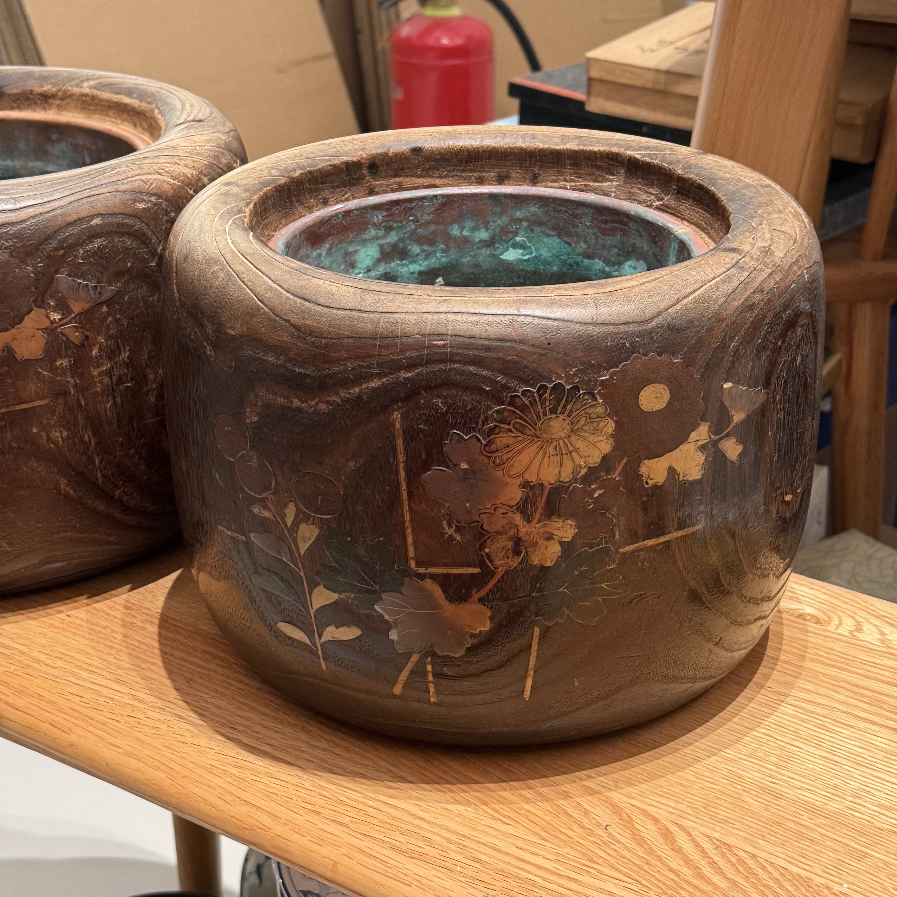 日本中古桐木金蒔绘大号火钵花盆铜内胆 整体尺寸26*23cm 微瑕