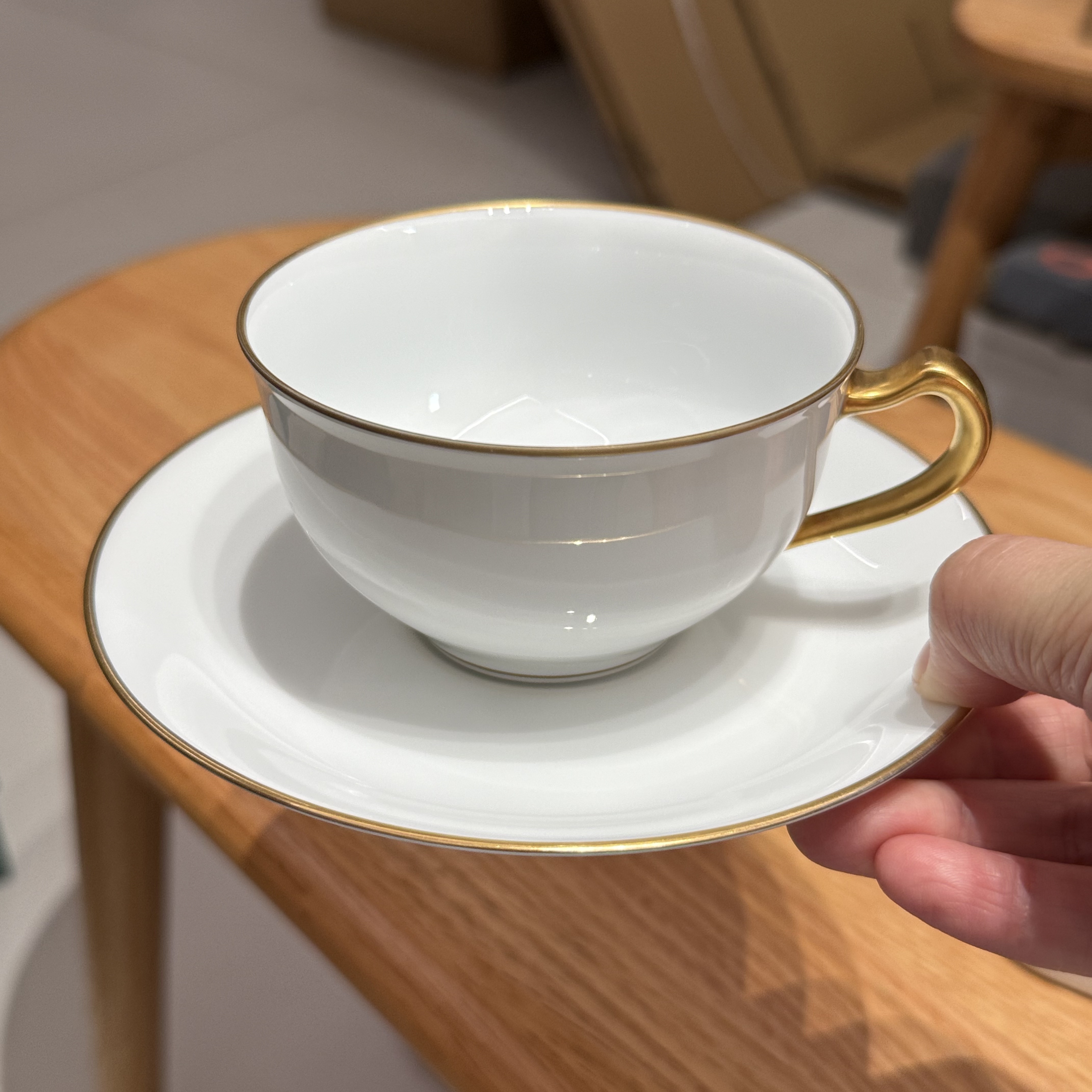 日本OKURA大仓陶园骨瓷简约鎏金手柄咖啡杯 180ml 全新 一杯一碟