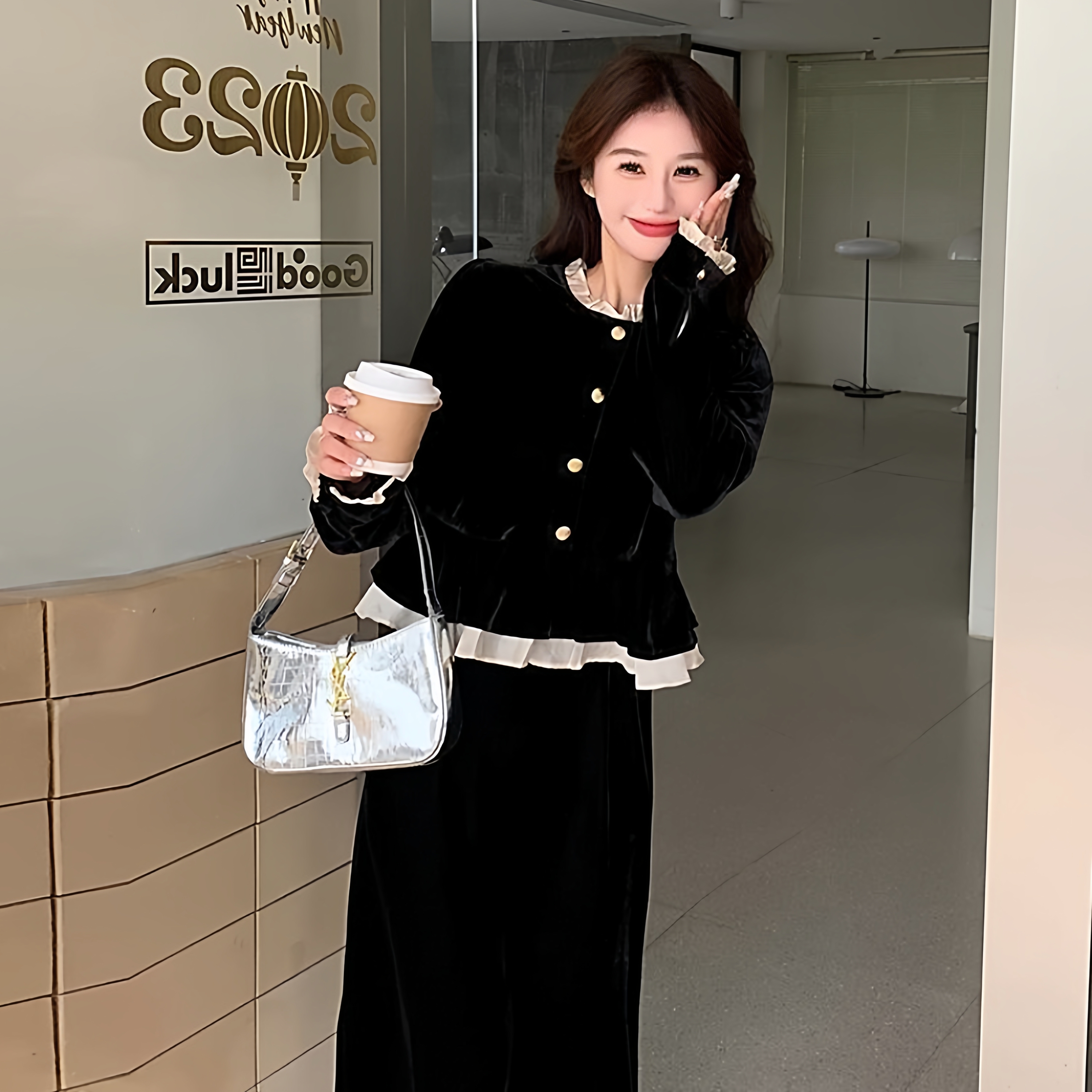 黑色荷叶边长袖T恤女秋季2025新款收腰显瘦气质减龄时尚洋气上衣