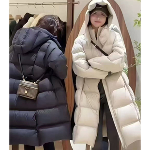 2025冬装新款高端设计感女士泡芙中长款连帽羽绒服白鸭绒加厚外套